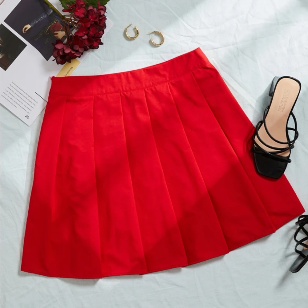 Solid Pleated Hem Skirt